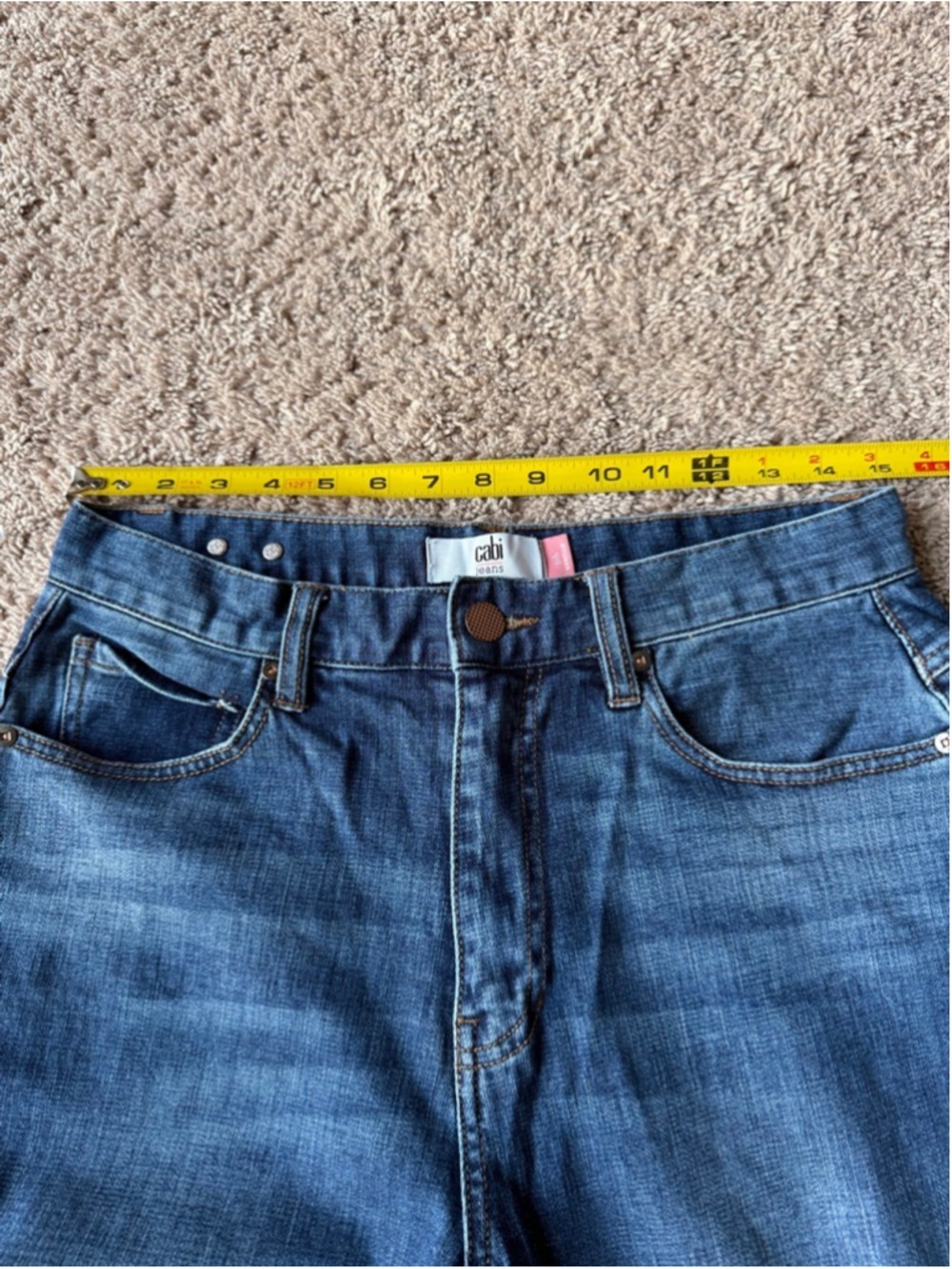 CAbi 5th Avenue High Rise Flare Jeans Size 6 EUC - Picture 6 of 10
